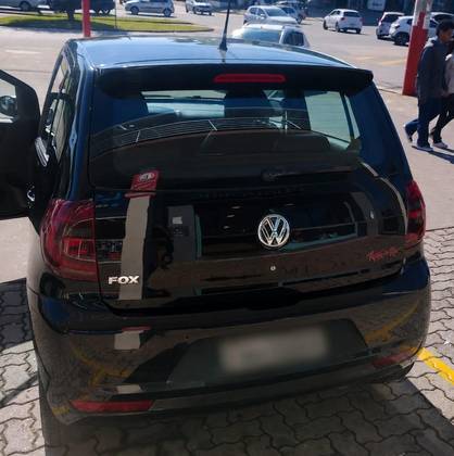 VOLKSWAGEN FOX 1.6 MI ROCK IN RIO 8V FLEX 4P MANUAL VOLKSWAGEN FOX 1.6 MI ROCK IN RIO 8V FLEX 4P MANUAL